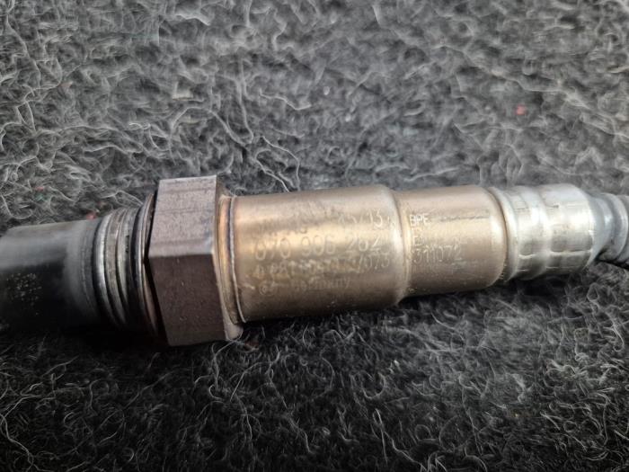 Lambda probe from a Audi A4 Avant Quattro (B8) 3.0 TDI 245 V6 24V 2014