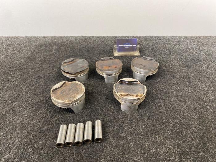 Used Piston Ferrari F430 4.3 V8 32V Price on request offered by Van Kronenburg Engines