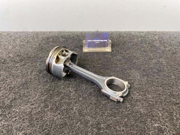 Used Piston Mercedes C (W205) C-160 1.6 16V Price € 99,95 Inclusive VAT offered by Van Kronenburg Engines
