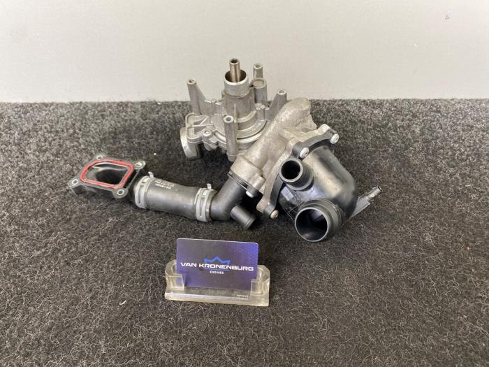 Begagnade Vattenpump Audi S7 Sportback (4GA/4GF) 4.0 V8 TFSI Pris € 149,96 Inklusive moms erbjuds av Van Kronenburg Engines