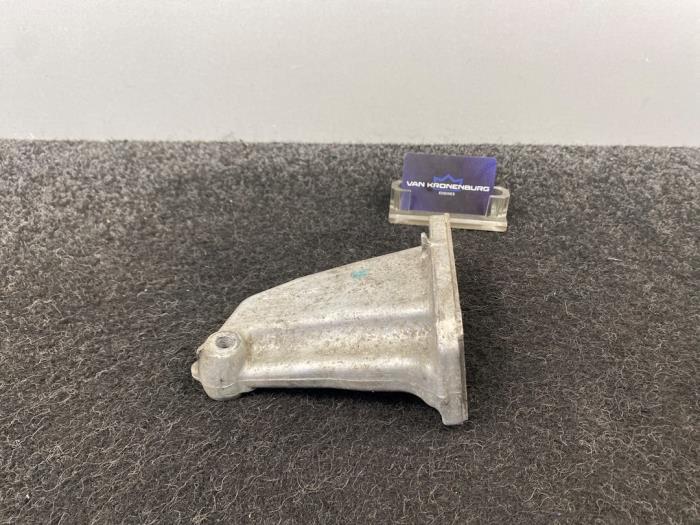 Used Engine mount Mercedes CL AMG (215) 5.4 CL-55 AMG V8 24V Price € 49,95 Inclusive VAT offered by Van Kronenburg Engines