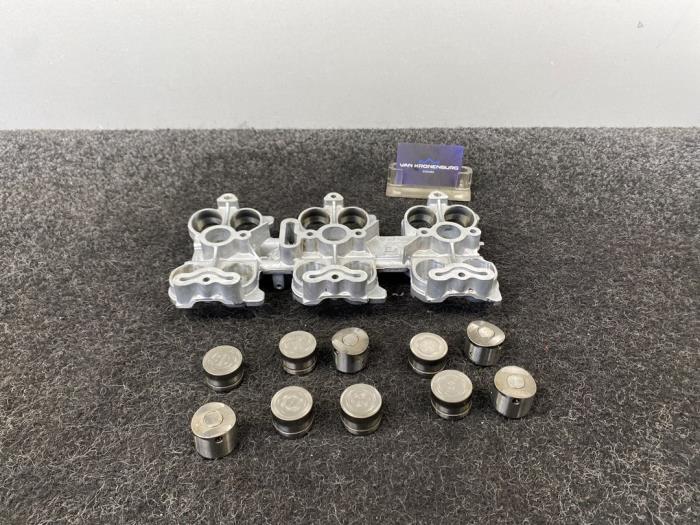 Gebrauchte Nockenwellengehäuse Porsche 911 (997) 3.8 24V Carrera S Preis € 500,00 Mit Mehrwertsteuer angeboten von Van Kronenburg Engines