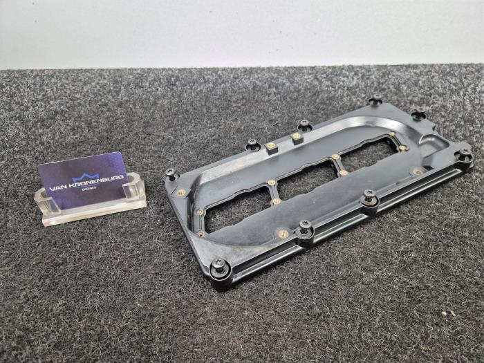 Usagé Couvercle soupapes Audi A4 Avant (B8) 3.0 TDI V6 24V Quattro Prix € 28,00 Prix TTC proposé par Van Kronenburg Engines