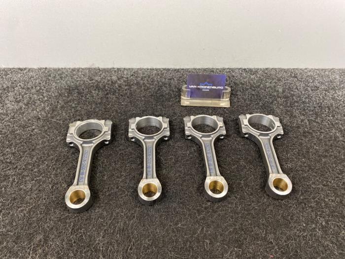 Begagnade Vevstake Chevrolet Cobalt Pris på förfrågan erbjuds av Van Kronenburg Engines