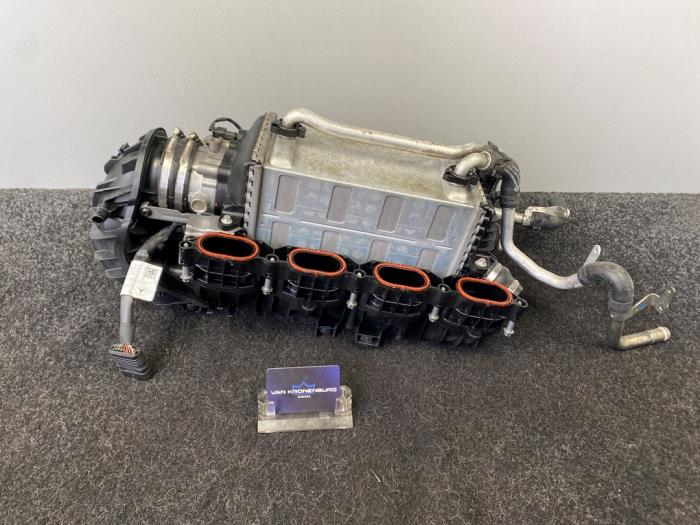 Usados Intercooler Mercedes CLS AMG (C218) 5.5 63 AMG V8 32V Performance package Precio € 199,95 IVA incluido ofrecido por Van Kronenburg Engines
