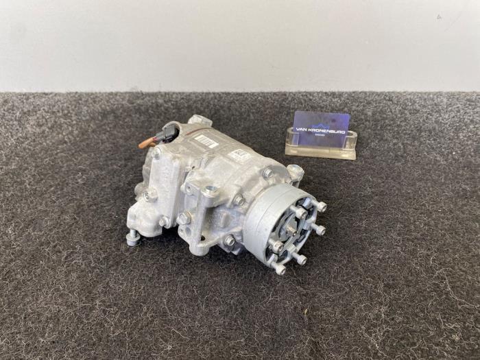 Usagé Compresseur de clim Audi S8 (D4) 4.0 Plus V8 TFSI 32V Prix € 174,95 Prix TTC proposé par Van Kronenburg Engines