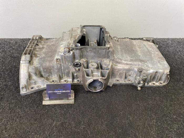 Usagé Couvercle carter Mercedes CLS AMG (C218) 5.5 63 AMG V8 32V Performance package Prix € 299,95 Prix TTC proposé par Van Kronenburg Engines