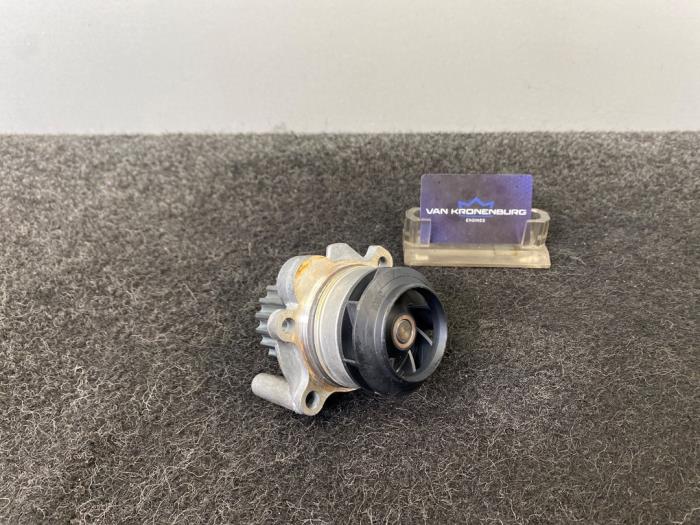 Begagnade Vattenpump Audi A4 Avant (B8) 2.0 TDI 16V Pris € 19,95 Inklusive moms erbjuds av Van Kronenburg Engines