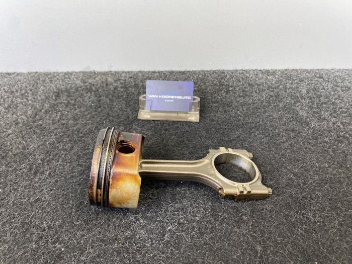 Usados Pistón Porsche Boxster (986) 3.2 S 24V Precio € 72,60 IVA incluido ofrecido por Van Kronenburg Engines