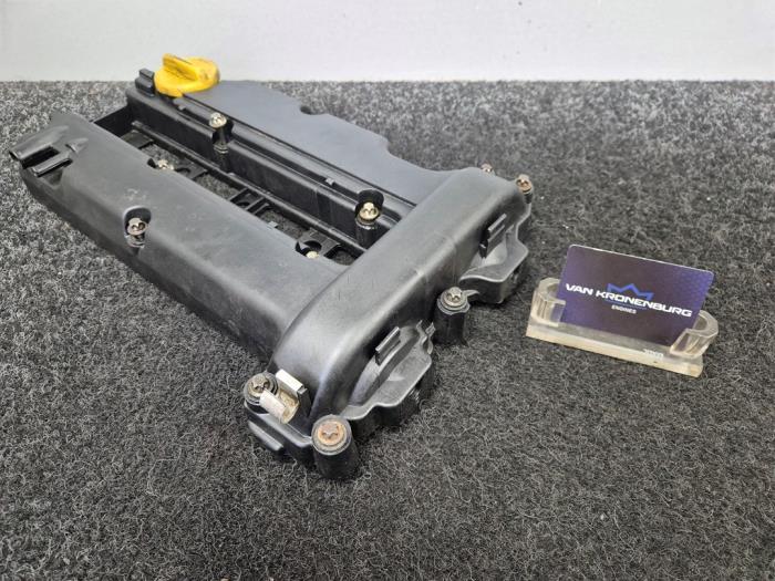 Rocker cover Opel Astra H 1.4 16V Twinport - 55351461 Z14XEP