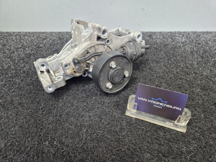 Gebrauchte Wasserpumpe BMW 5 serie (G30) 530d 3.0 TwinPower Turbo 24V Preis € 59,96 Mit Mehrwertsteuer angeboten von Van Kronenburg Engines