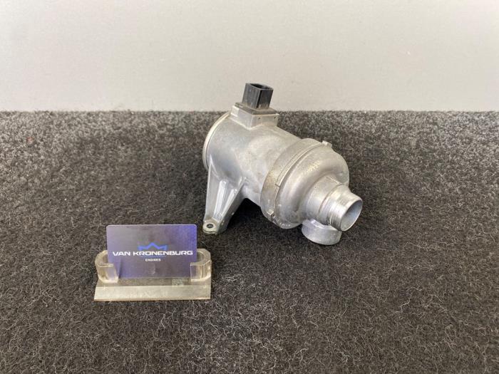 Begagnade Extra vattenpump Volvo V40 Cross Country (MZ) 2.0 T3 16V Pris € 99,99 Inklusive moms erbjuds av Van Kronenburg Engines