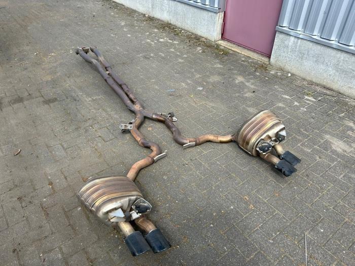 Usagé Echappement (complet) Porsche Panamera Sport Turismo (971H) 2.9 V6 24V 4 E-Hybrid Prix € 1.210,00 Prix TTC proposé par Van Kronenburg Engines