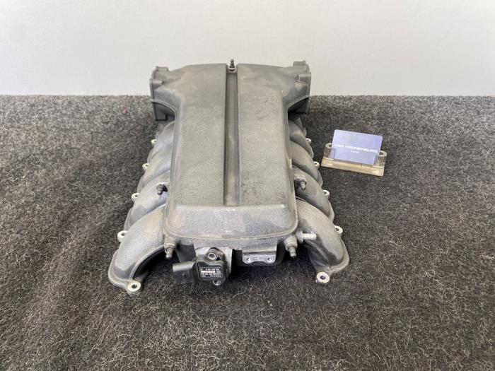Używane Kolektor dolotowy Audi RS 6 Avant (C6) RS6 5.0 V10 40V TFSI Cena € 349,94 Z VAT oferowane przez Van Kronenburg Engines