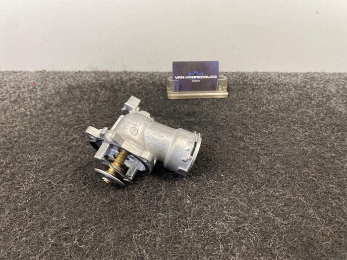 Neue Thermostat Mercedes E (W212) E-350 BlueTec V6 24V Preis € 99,99 Mit Mehrwertsteuer angeboten von Van Kronenburg Engines