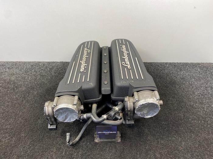 Używane Kolektor dolotowy Lamborghini Gallardo 5.2 V-10 40V FSI LP550-2 Cena € 1.815,00 Z VAT oferowane przez Van Kronenburg Engines