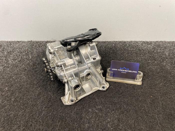 Gebrauchte Ölpumpe BMW 5 serie (G30) 520d 2.0 TwinPower Turbo 16V Preis € 140,00 Mit Mehrwertsteuer angeboten von Van Kronenburg Engines