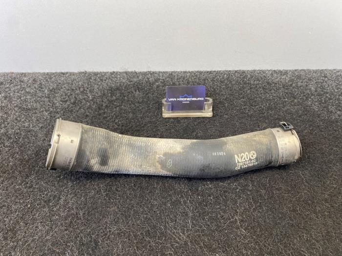 Gebrauchte Intercooler Rohr BMW 3 serie (F30) 320i 2.0 16V Preis € 19,95 Mit Mehrwertsteuer angeboten von Van Kronenburg Engines