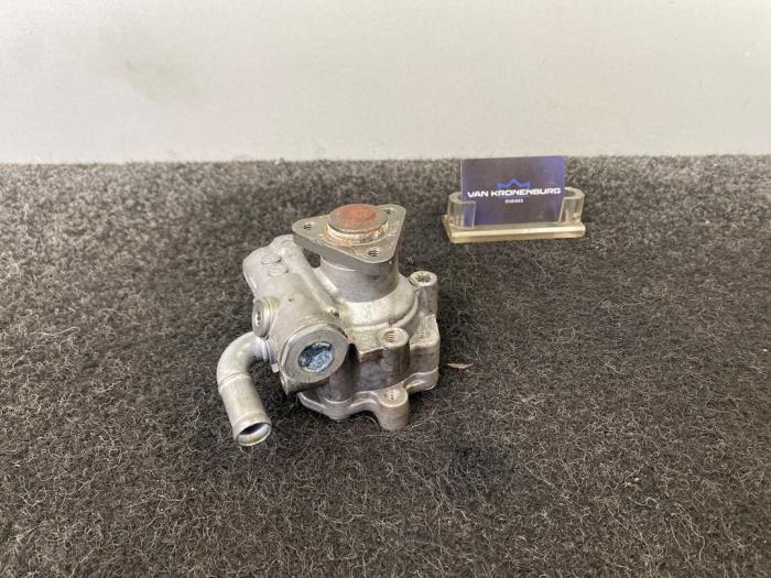 Usagé Pompe de direction Volkswagen Touareg (7LA/7L6) 3.2 V6 24V Prix € 74,95 Prix TTC proposé par Van Kronenburg Engines