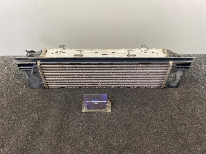Usagé Intercooler BMW 3 serie (F30) 318i 1.5 TwinPower Turbo 12V Prix € 69,95 Prix TTC proposé par Van Kronenburg Engines