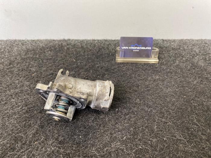 Gebrauchte Thermostat Mercedes ML II (164/4JG) 3.0 ML-320 CDI 4-Matic V6 24V Preis € 30,25 Mit Mehrwertsteuer angeboten von Van Kronenburg Engines