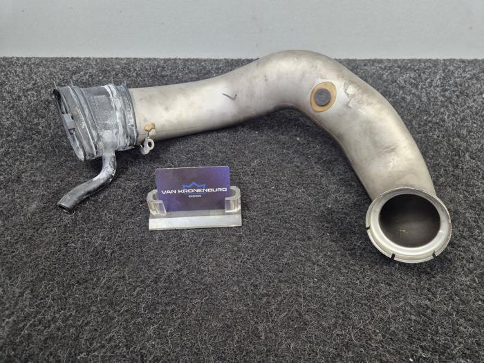 Gebrauchte Intercooler Rohr Mercedes E-Klasse AMG (W212) 5.5 E-63 S AMG V8 32V Preis € 49,95 Mit Mehrwertsteuer angeboten von Van Kronenburg Engines