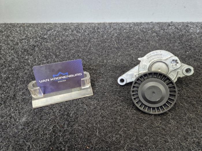 Gebrauchte Spanrolle multiriem Mercedes G AMG (463) 4.0 G 63 AMG V8 32V Preis € 30,00 Mit Mehrwertsteuer angeboten von Van Kronenburg Engines