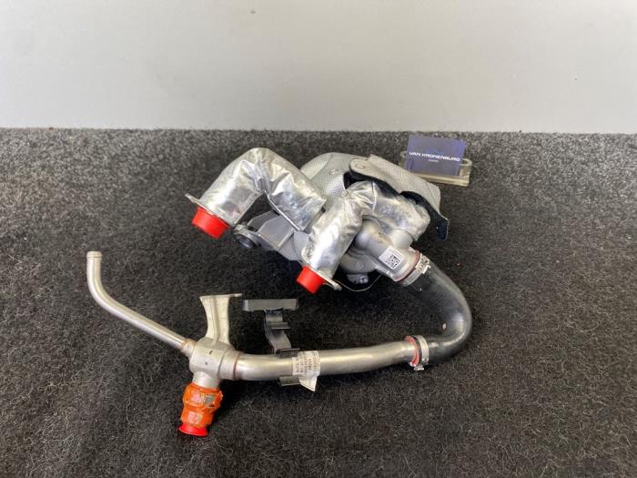 Neuf Pompe à eau Mercedes A-Klasse AMG (177.0) 2.0 A-45 AMG Turbo 16V 4Matic+ Prix € 325,01 Prix TTC proposé par Van Kronenburg Engines