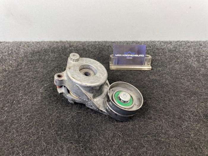 Usados Rodillo tensor correa múltiple Mercedes ML II (164/4JG) 3.0 ML-320 CDI 4-Matic V6 24V Precio € 24,95 IVA incluido ofrecido por Van Kronenburg Engines