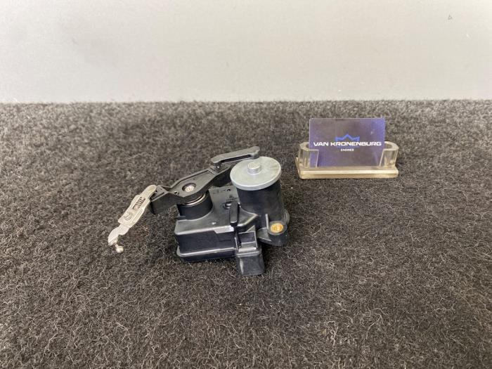 Begagnade Vortexventilmotor Mercedes Sprinter 5t (906) 518 CDI 24V Pris € 44,95 Inklusive moms erbjuds av Van Kronenburg Engines