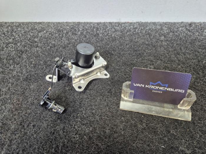 Begagnade Oljenivåsensor Mercedes C (W204) 1.6 C-180 16V BlueEfficiency Pris € 19,95 Inklusive moms erbjuds av Van Kronenburg Engines