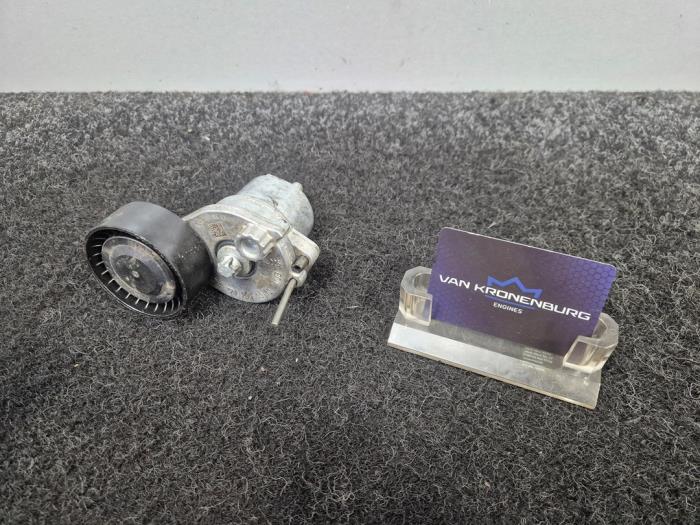 Usados Tensor correa múltiple Mercedes C (W205) C-200 2.0 CGI 16V Precio € 30,00 IVA incluido ofrecido por Van Kronenburg Engines