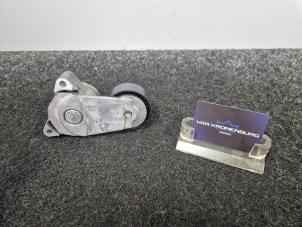 Spanrolle multiriem van een Mercedes-AMG CL AMG (216) 5.5 CL-63 AMG V8 32V 2012