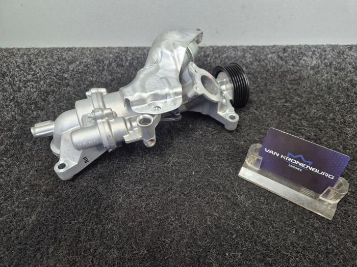 Nya Vattenpump Mercedes C (W204) 1.6 C-180 16V BlueEfficiency Pris € 99,99 Inklusive moms erbjuds av Van Kronenburg Engines