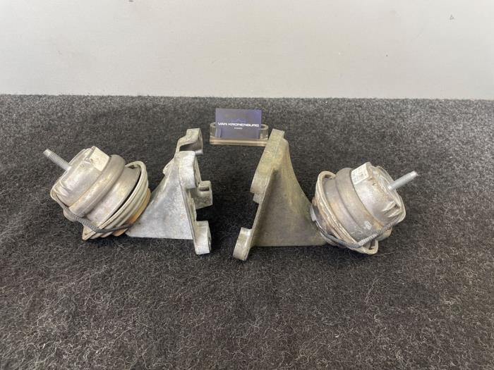 Gebrauchte Motorlager Jaguar XF (CC9) 5.0 XF-R V8 S/C 32V Preis € 99,95 Mit Mehrwertsteuer angeboten von Van Kronenburg Engines