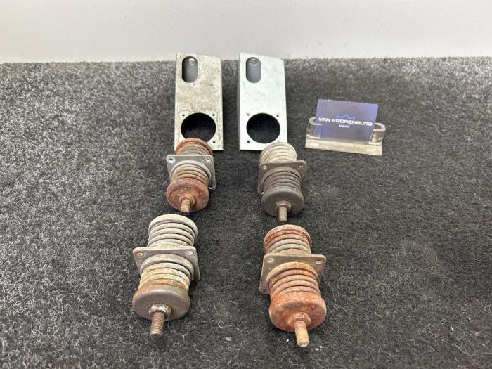 Usagé Support moteur Lamborghini Gallardo 5.0 V-10 40V 4x4 Prix € 199,95 Prix TTC proposé par Van Kronenburg Engines
