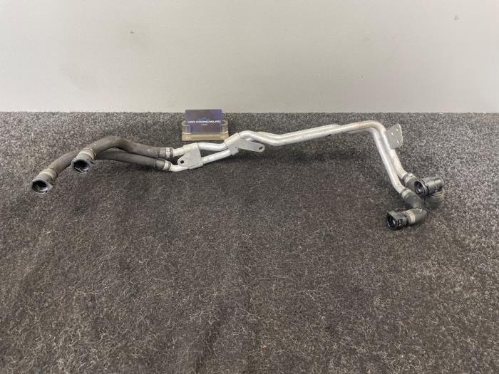 Usagé Conduit (divers) BMW 3 serie (F30) 330d 3.0 24V Prix € 19,95 Prix TTC proposé par Van Kronenburg Engines