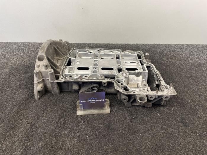 Usagé Couvercle carter Ford Transit 2.2 TDCi 16V Prix € 121,00 Prix TTC proposé par Van Kronenburg Engines