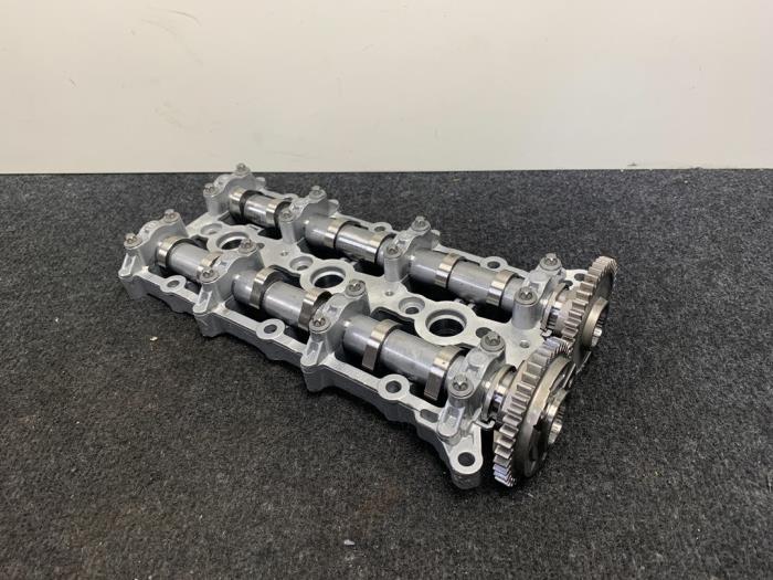 Usagé Kit arbre à cames BMW 1 serie (F20) 116d 1.5 12V TwinPower Prix € 302,50 Prix TTC proposé par Van Kronenburg Engines