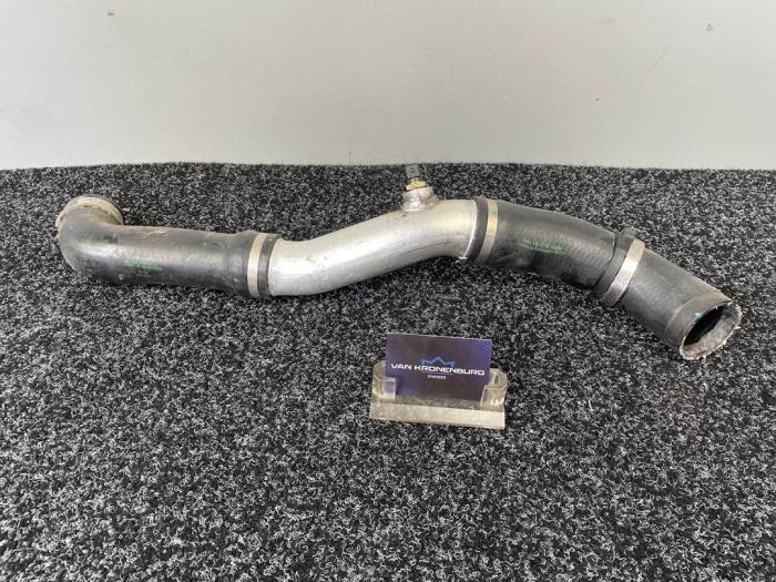 Gebrauchte Intercooler Rohr BMW 3 serie (E46/4) 320d 16V Preis € 49,95 Mit Mehrwertsteuer angeboten von Van Kronenburg Engines