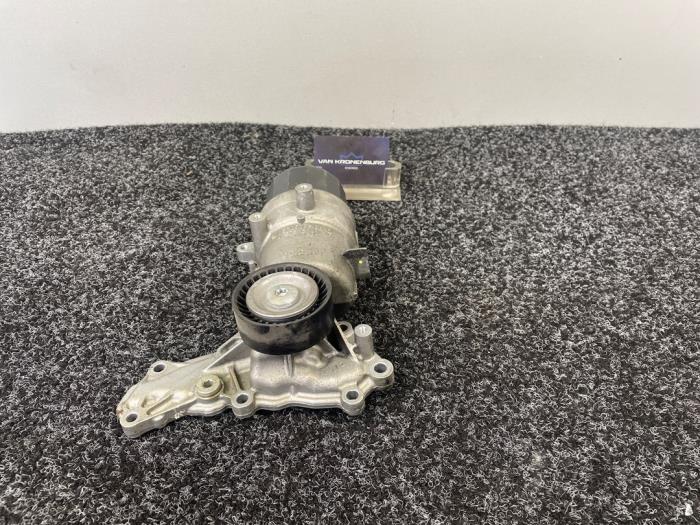 Gebrauchte Ölfiltergehäuse Mercedes GL (X166) 4.7 GL 450 V8 32V 4-Matic Preis € 49,95 Mit Mehrwertsteuer angeboten von Van Kronenburg Engines
