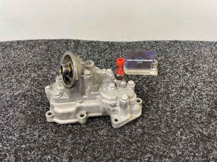 Gebrauchte Ölfiltergehäuse Fiat Ducato (250) 3.0 D 150 Multijet Preis € 44,95 Mit Mehrwertsteuer angeboten von Van Kronenburg Engines