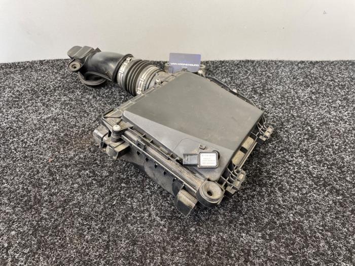 Gebrauchte Luftfiltergehäuse Mercedes C (W205) C-400 3.0 V6 Turbo 4-Matic Preis € 59,96 Mit Mehrwertsteuer angeboten von Van Kronenburg Engines