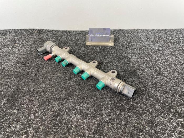 Usagé Système d'injection BMW 1 serie (F40) 118d 2.0 16V Prix € 99,95 Prix TTC proposé par Van Kronenburg Engines