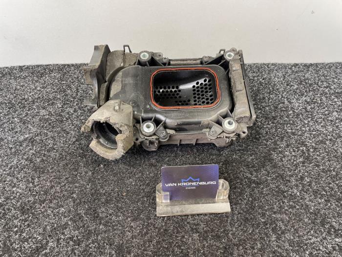 Intake resonator
