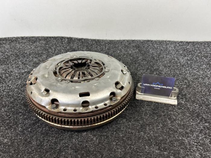 Usagé Kit embrayage (complet) Volkswagen Golf VII (AUA) 2.0 TDI 16V Prix € 181,50 Prix TTC proposé par Van Kronenburg Engines