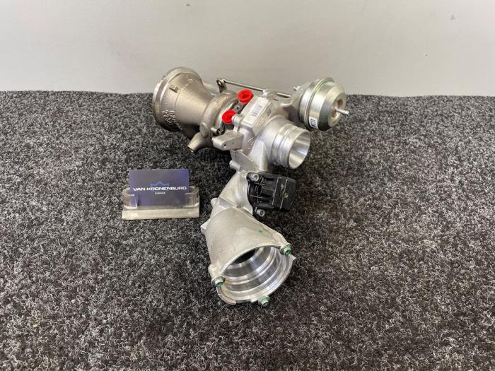 Neue Turbo Mercedes C (W205) C-200 2.0 CGI 16V Preis € 400,00 Mit Mehrwertsteuer angeboten von Van Kronenburg Engines