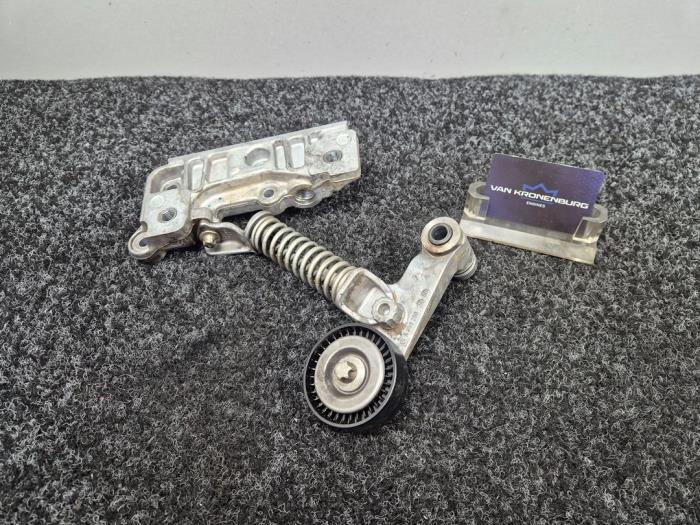 Gebrauchte Spanrolle multiriem Mercedes CLA (117.3) 2.2 CLA-220 CDI, 220 d 16V 4-Matic Preis € 24,95 Mit Mehrwertsteuer angeboten von Van Kronenburg Engines