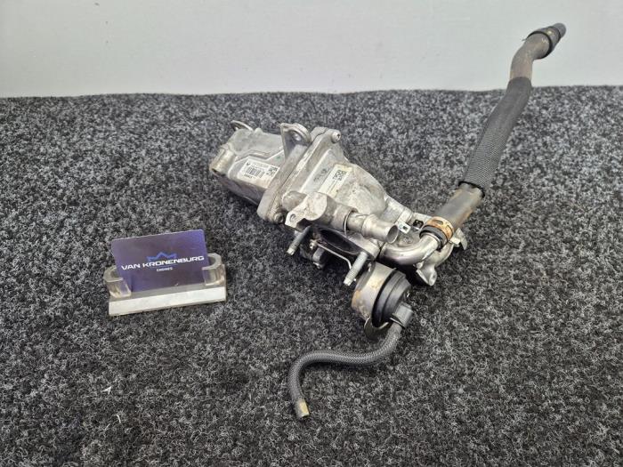 Usagé Refroidisseur RGE Renault Master III (EV/HV/UV/VA/VB/VD/VF/VG/VJ) 2.3 dCi 145 16V FWD Prix € 124,94 Prix TTC proposé par Van Kronenburg Engines