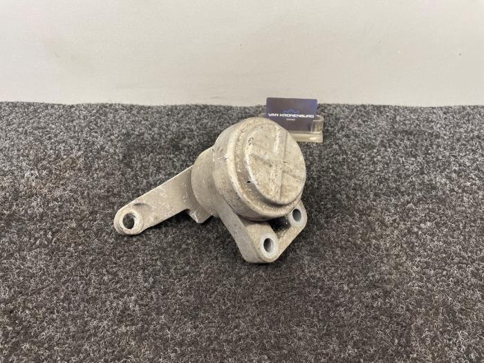 Used Engine mount Ford S-Max (GBW) 2.0 TDCi 16V 140 Price € 60,50 Inclusive VAT offered by Van Kronenburg Engines